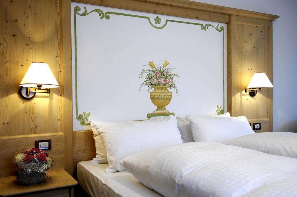 Hotel Cristallo Dobbiaco Esterno foto